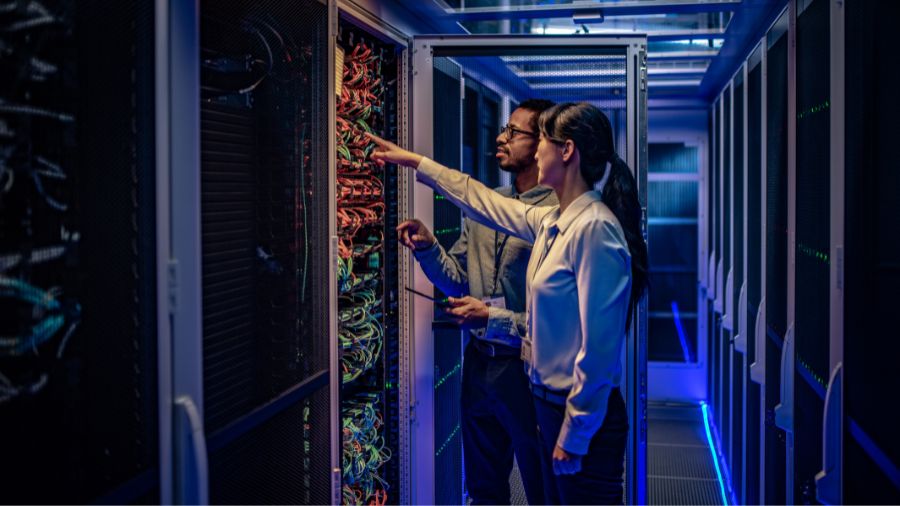Benefits of Outsourcing Servers Management